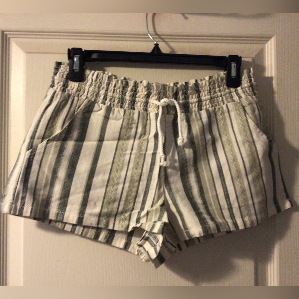 Sky and Sparrow Shorts